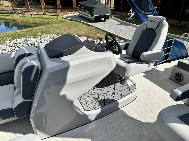 Slide: The Image of Harris GRAND MARINER 250 SLDH 2025 - 24