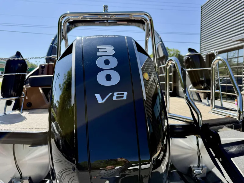 Slide: The Image of Harris Grand Mariner 230 SLDH 2025 - 24