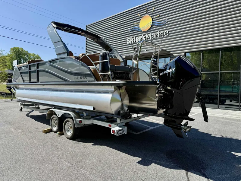 Slide: The Image of Harris Grand Mariner 230 SLDH 2025 - 7