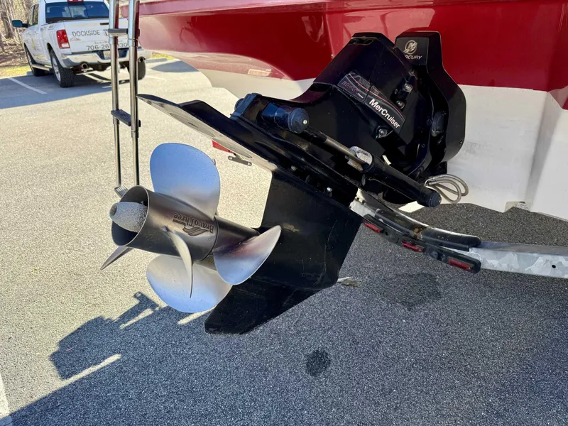 Slide: The Image of Rear view of a 2007 Sea Ray 230 Select boat with a MerCruiser propeller. - 10