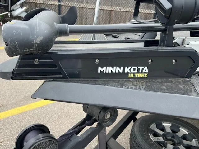 Slide: The Image of Minn Kota Ultrex motor on 2018 Ranger RT 198P boat trailer. - 6