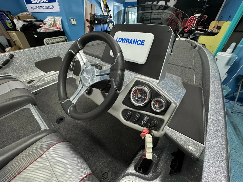 Slide: The Image of Ranger Z185 2025 - 98