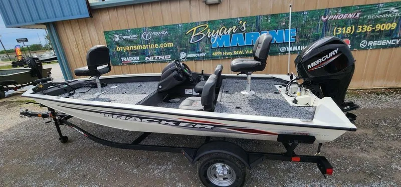 Slide: The Image of 2024 Tracker Pro Team 175 TF fishing boat with Mercury engine at Bryan's Marine. - 27