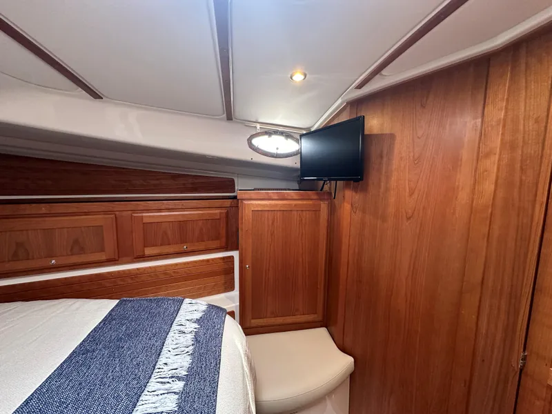 Slide: The Image of Main Cabin Starboard Side - 18