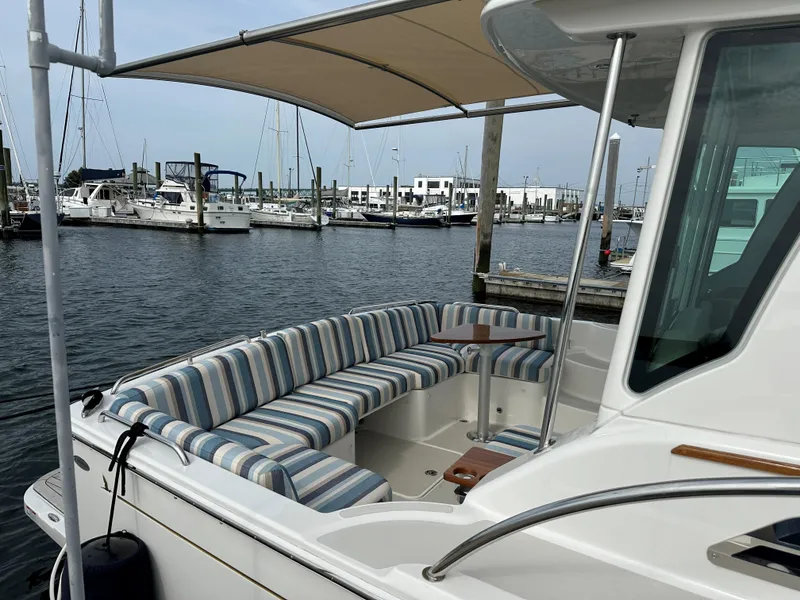 Slide: The Image of Cockpit uncovered, filler piece and SunShade - 2