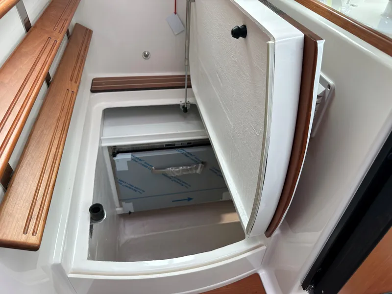 Slide: The Image of Freezer and Storage Space - 21