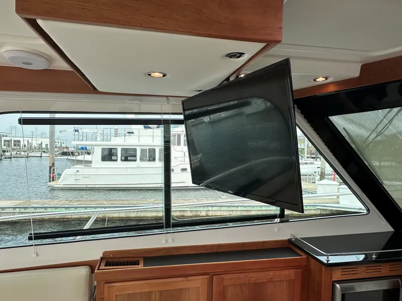 Slide: The Image of Helm Deck TV - 22