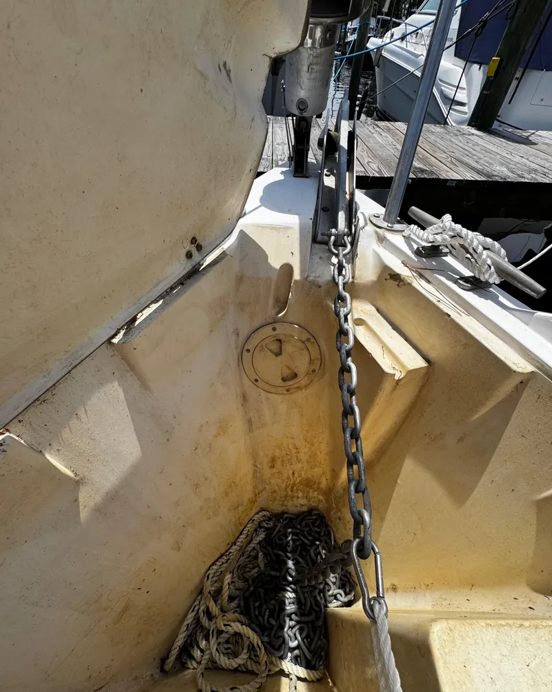 Slide: The Image of 1990 Catalina 34 MK 1.5 - 13