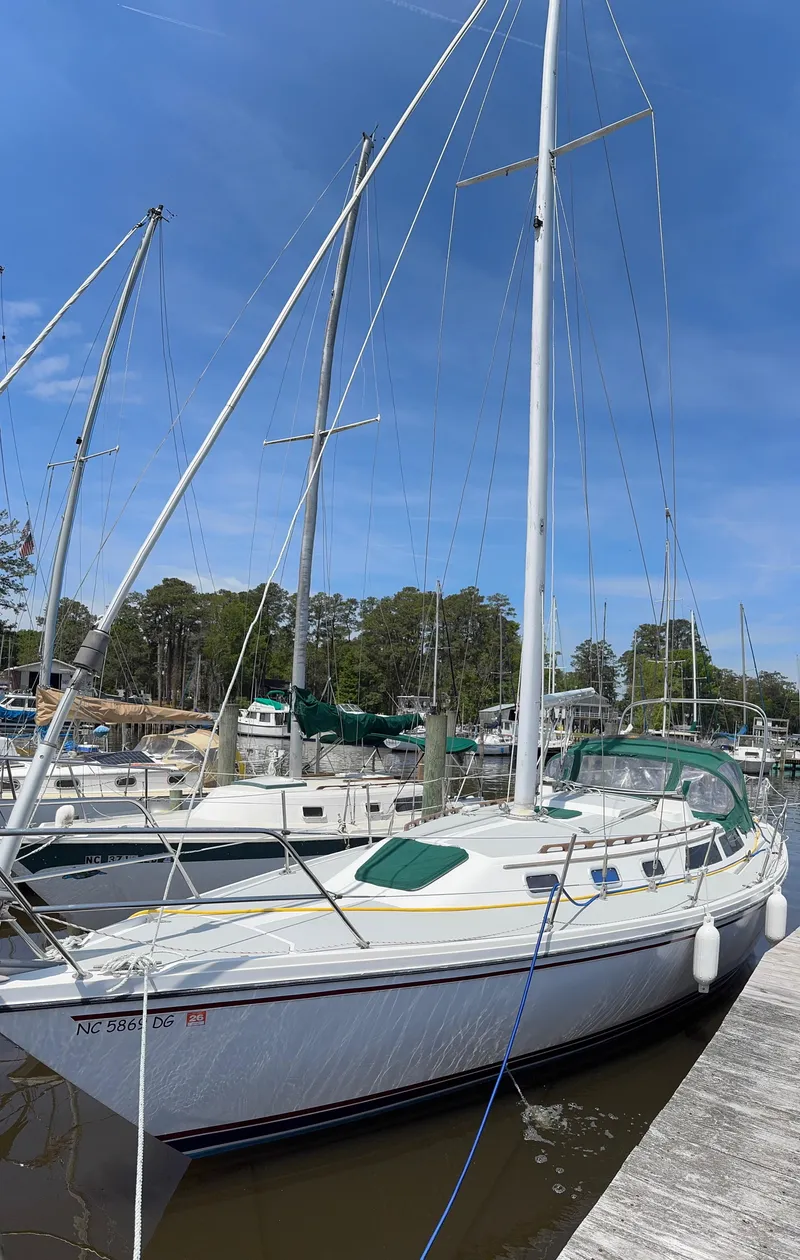 Slide: The Image of 1990 Catalina 34 MK 1.5 - 14