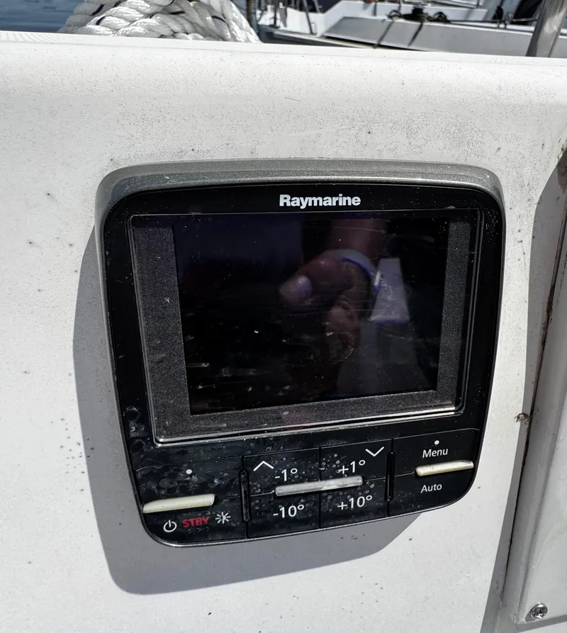 Slide: The Image of 1990 Catalina 34 MK 1.5 - 27