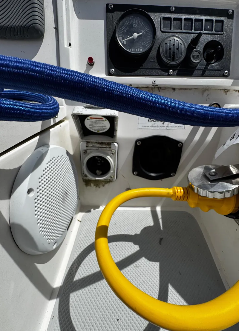 Slide: The Image of 1990 Catalina 34 MK 1.5 - 30