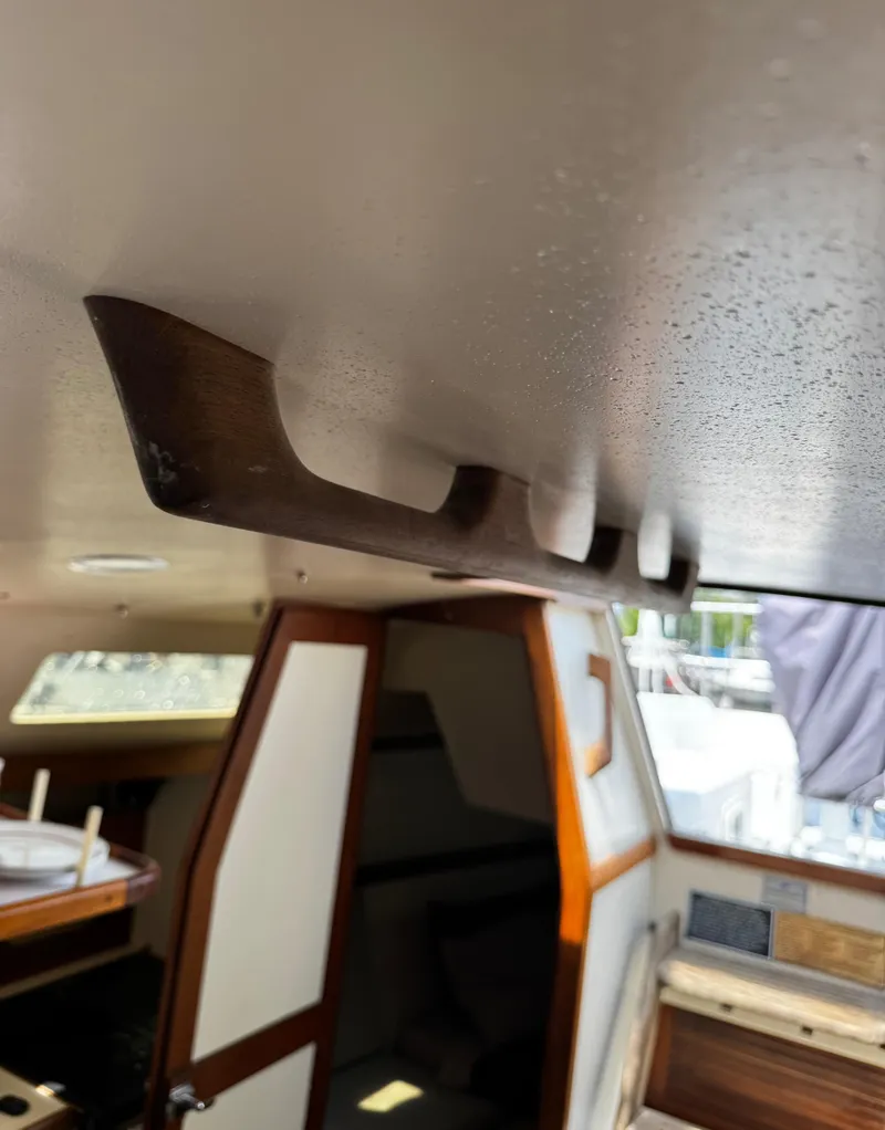 Slide: The Image of 1990 Catalina 34 MK 1.5 - 44