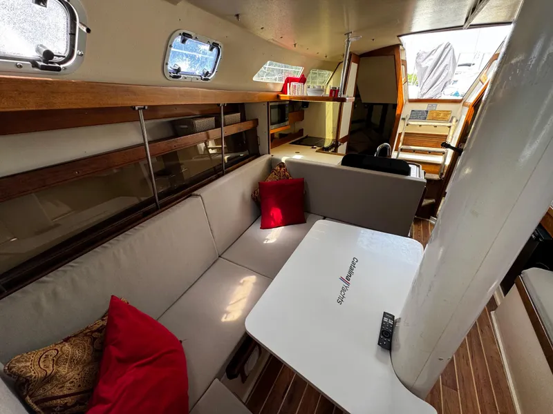 Slide: The Image of 1990 Catalina 34 MK 1.5 - 46