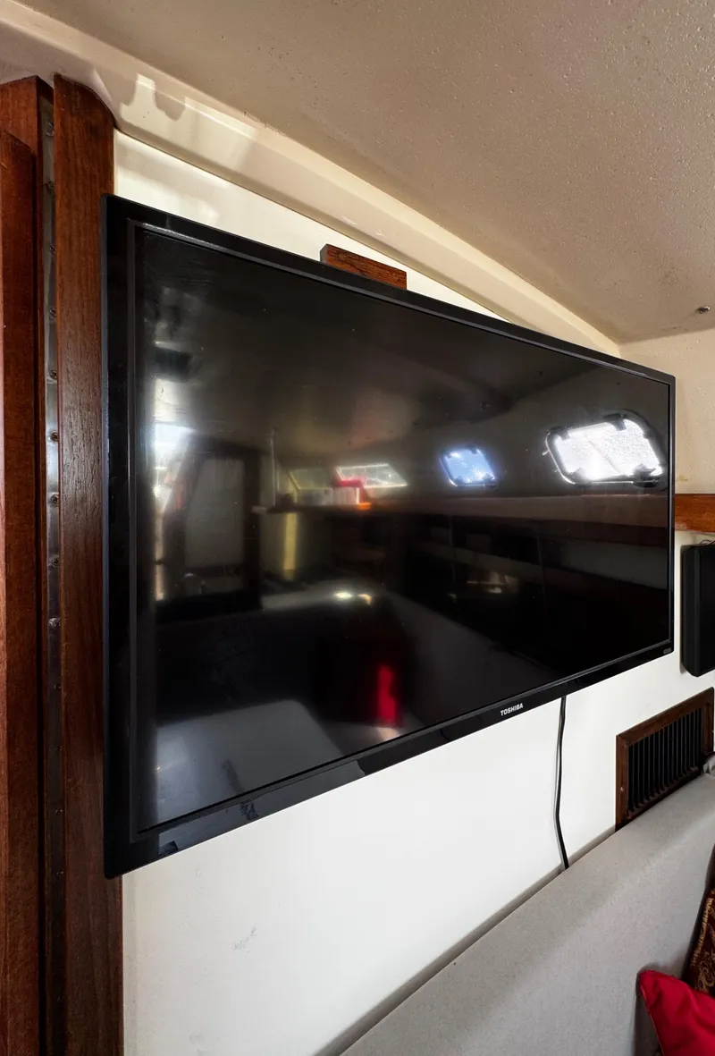 Slide: The Image of 1990 Catalina 34 MK 1.5 - 52