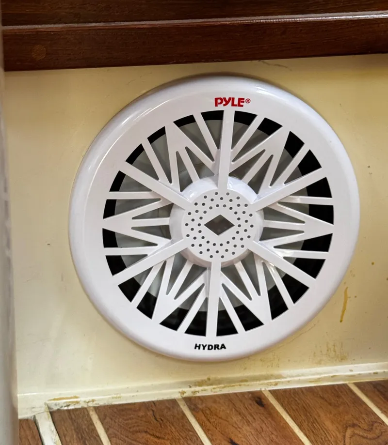 Slide: The Image of 1990 Catalina 34 MK 1.5 - 53