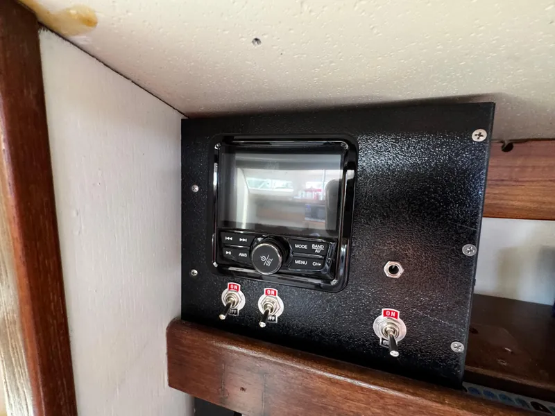 Slide: The Image of 1990 Catalina 34 MK 1.5 - 57