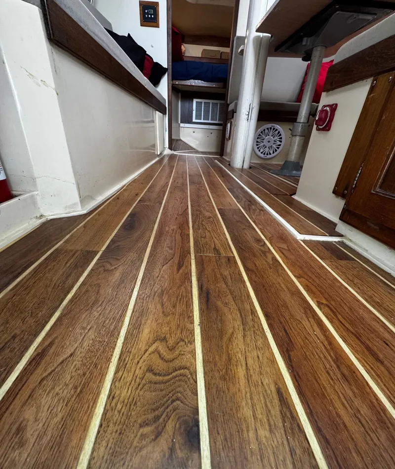 Slide: The Image of 1990 Catalina 34 MK 1.5 - 60