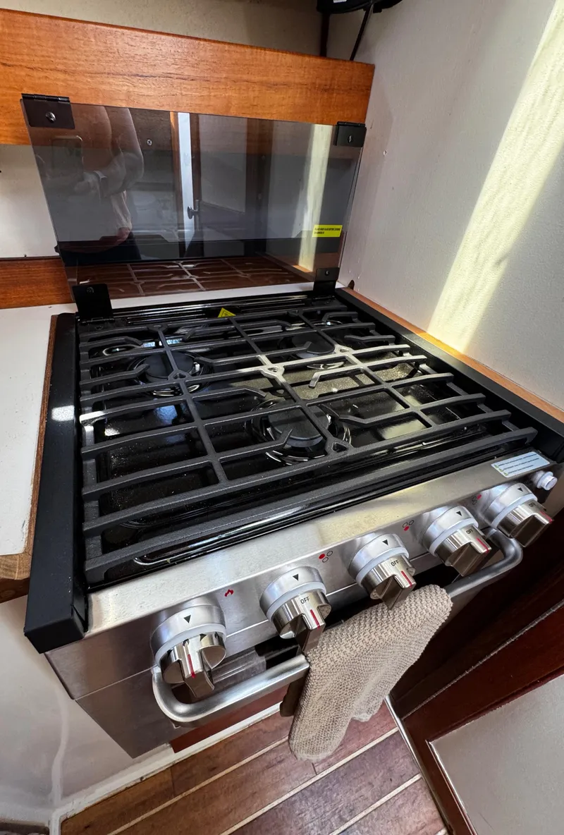 Slide: The Image of 1990 Catalina 34 MK 1.5 - 65