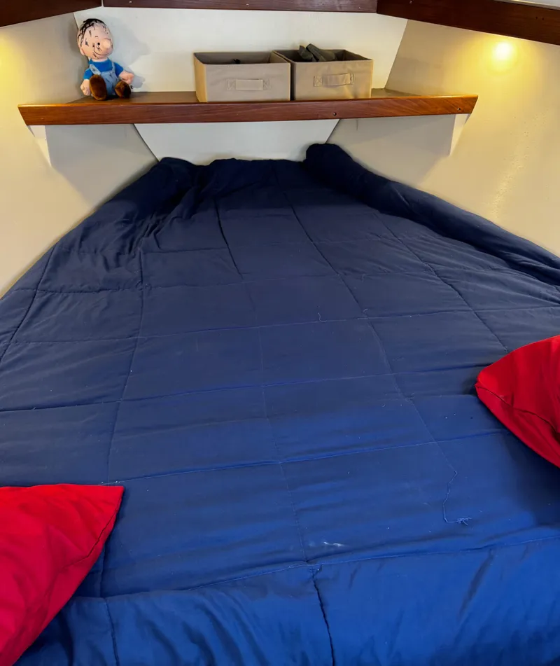 Slide: The Image of 1990 Catalina 34 MK 1.5 - 80