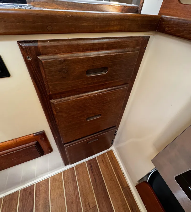 Slide: The Image of 1990 Catalina 34 MK 1.5 - 83