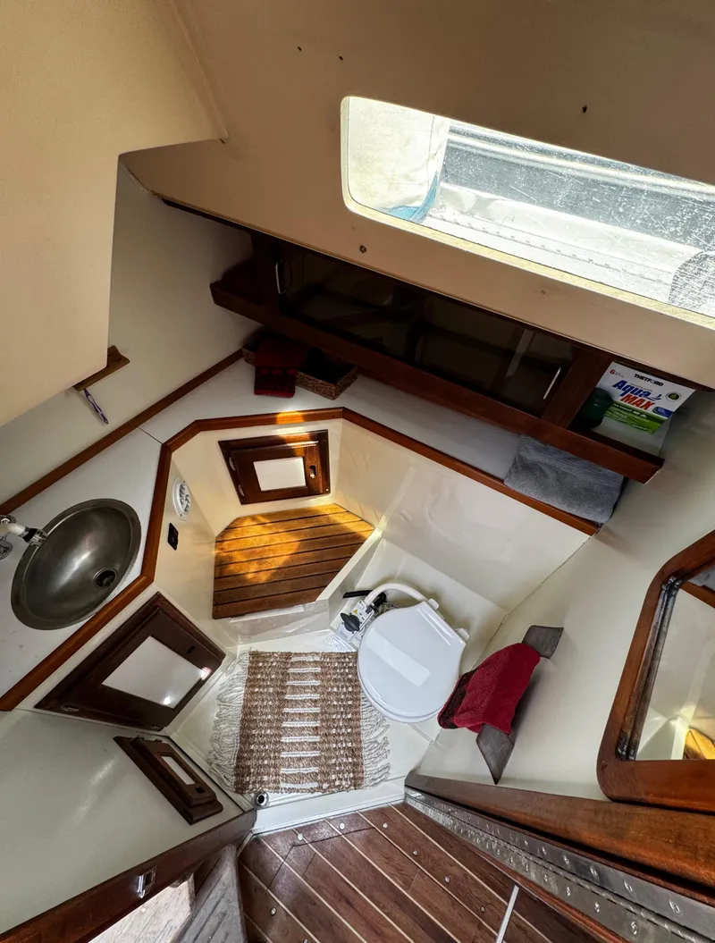 Slide: The Image of 1990 Catalina 34 MK 1.5 - 86