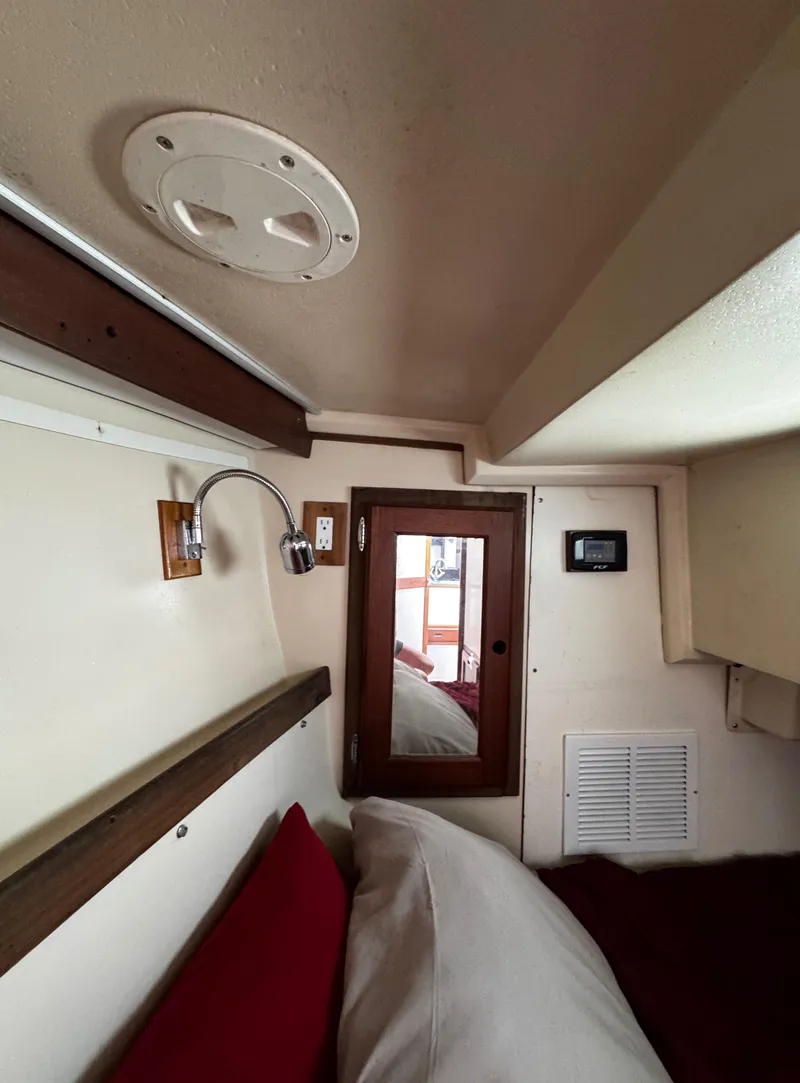 Slide: The Image of 1990 Catalina 34 MK 1.5 - 90