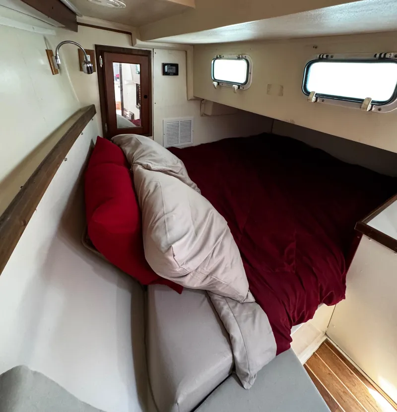 Slide: The Image of 1990 Catalina 34 MK 1.5 - 91