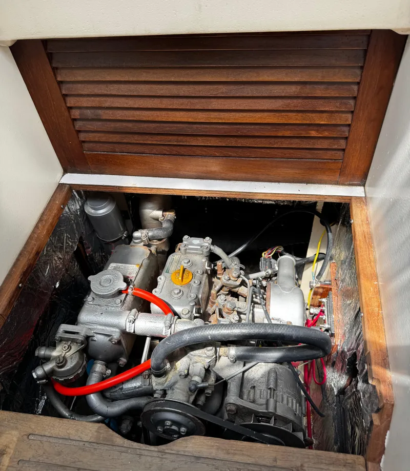 Slide: The Image of 1990 Catalina 34 MK 1.5 - 94