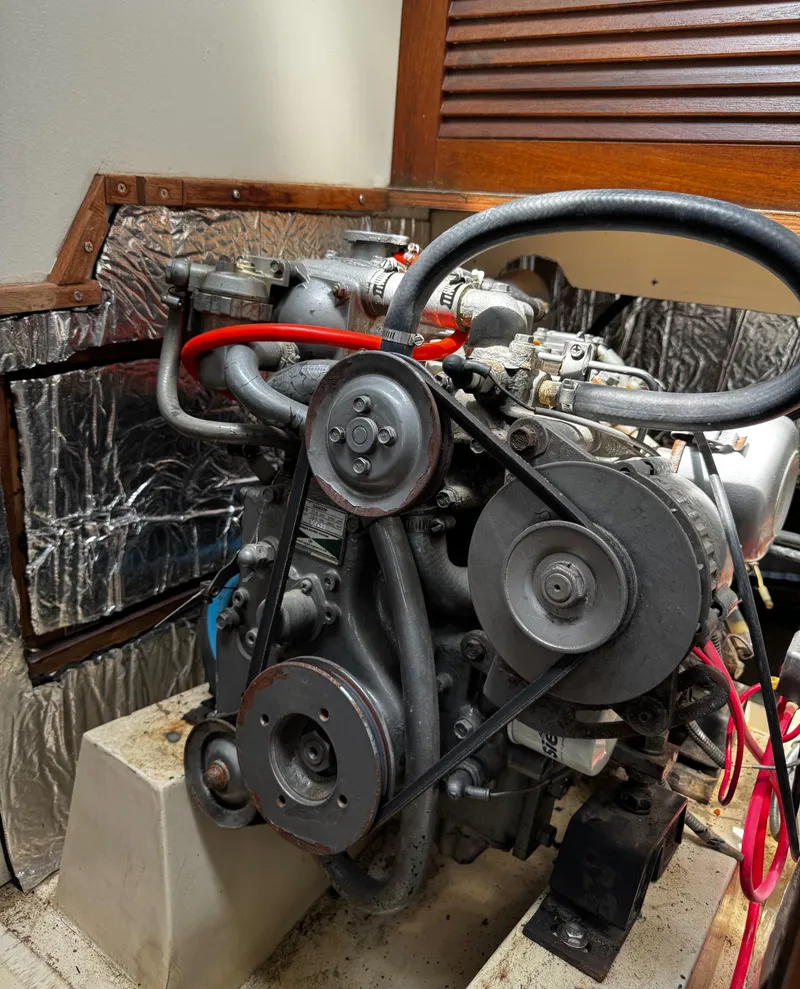 Slide: The Image of 1990 Catalina 34 MK 1.5 - 96