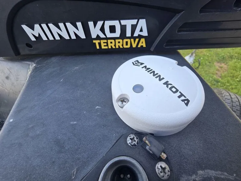 Slide: The Image of Minn Kota Terrova motor on 2008 Xpress XP16PF Stick-Steer boat. - 11