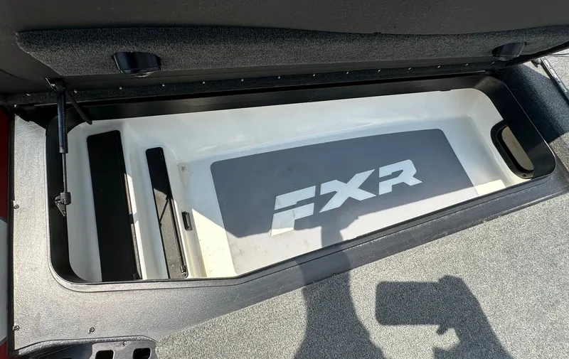 Slide: The Image of Skeeter FXR21 Apex 2021 - 20