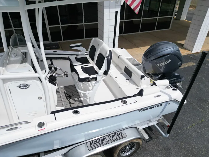 Slide: The Image of Tidewater 210 LXF 2025 - 15