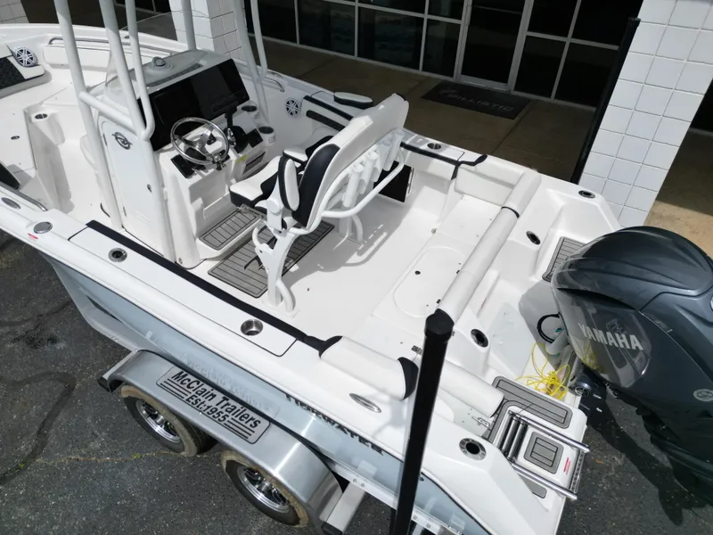 Slide: The Image of Tidewater 210 LXF 2025 - 25