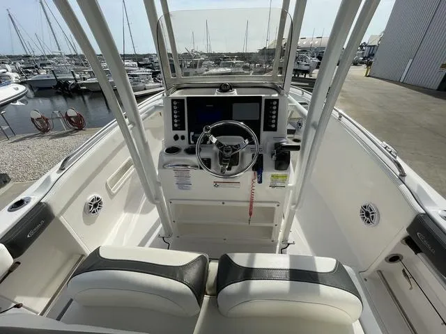 Slide: The Image of Robalo R222 Explorer 2022 - 11