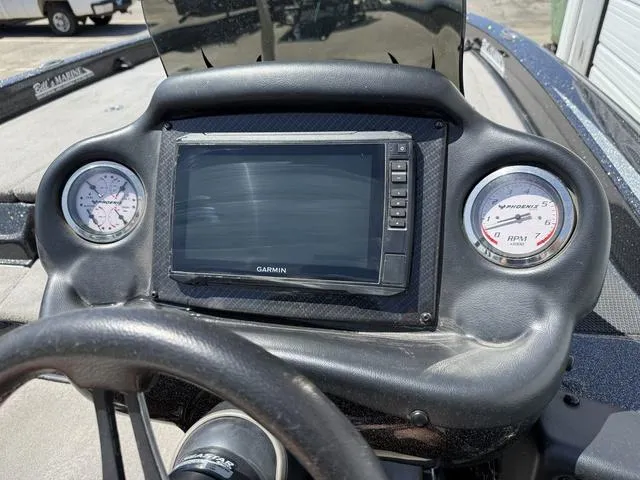 Slide: The Image of Phoenix Bass Boat 919 Pro xp 2021 - 13