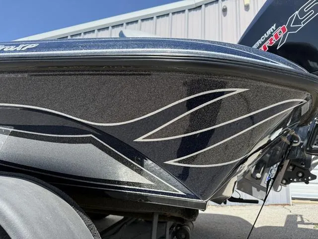 Slide: The Image of Phoenix Bass Boat 919 Pro xp 2021 - 3