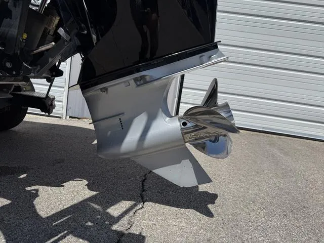 Slide: The Image of Phoenix Bass Boat 919 Pro xp 2021 - 5