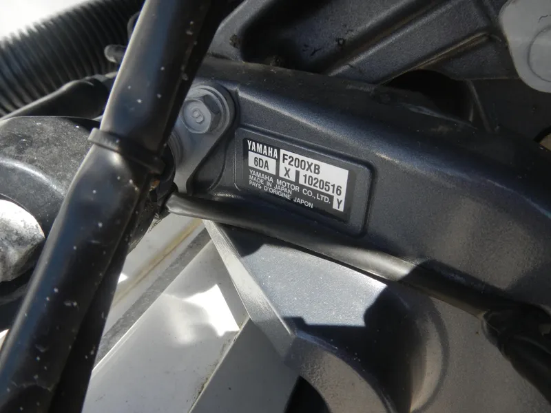 Slide: The Image of Yamaha F200XB engine label on 2016 Sea Hunt Ultra 234 boat. - 17