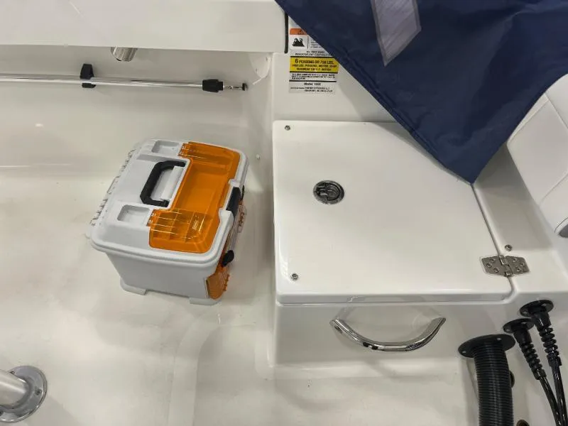 Slide: The Image of Parker Marine 18SE Center Console 2025 - 11