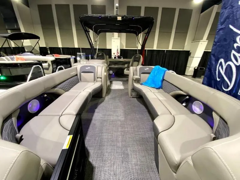 Slide: The Image of Corsa 25UCA 2024 - 7