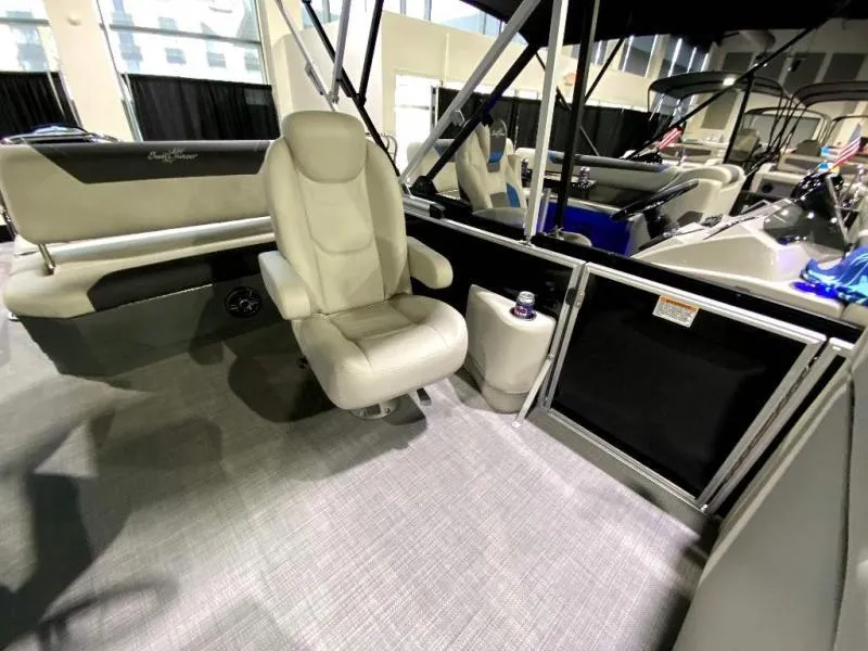 Slide: The Image of Geneva Cruise SB 24 DH 2024 - 12