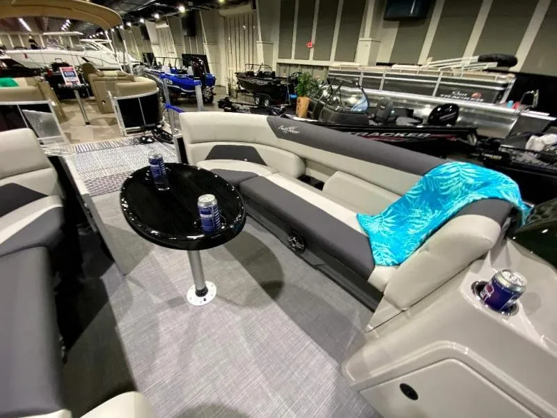 Slide: The Image of Geneva Cruise SB 24 DH 2024 - 14