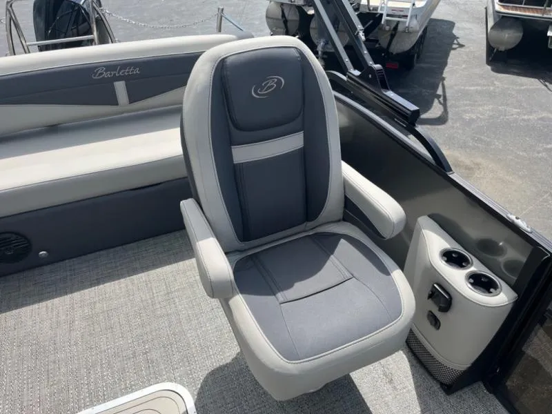 Slide: The Image of Cabrio C24UC 2024 - 8