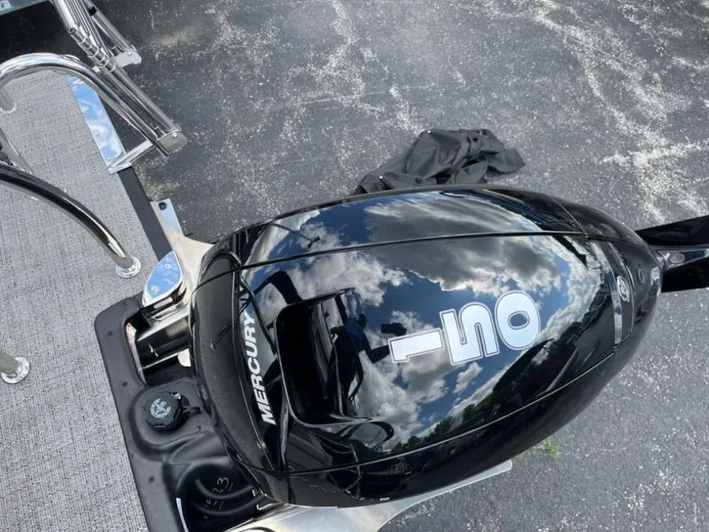 Slide: The Image of Aria A22UC 2024 - 12