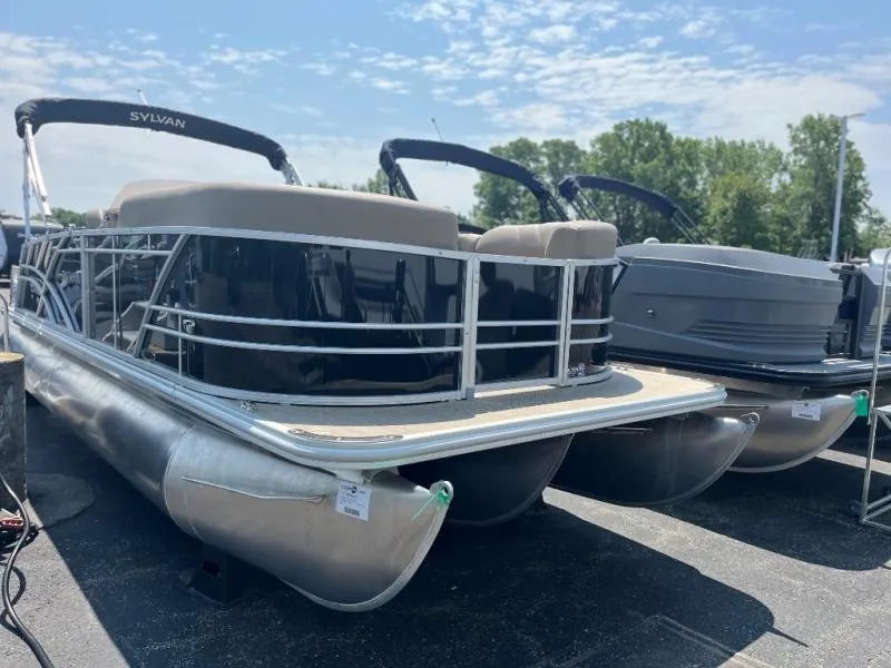 Slide: The Image of Mirage 822 CLZ 2025 - 1