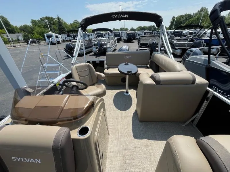 Slide: The Image of Mirage 822 CLZ 2025 - 7