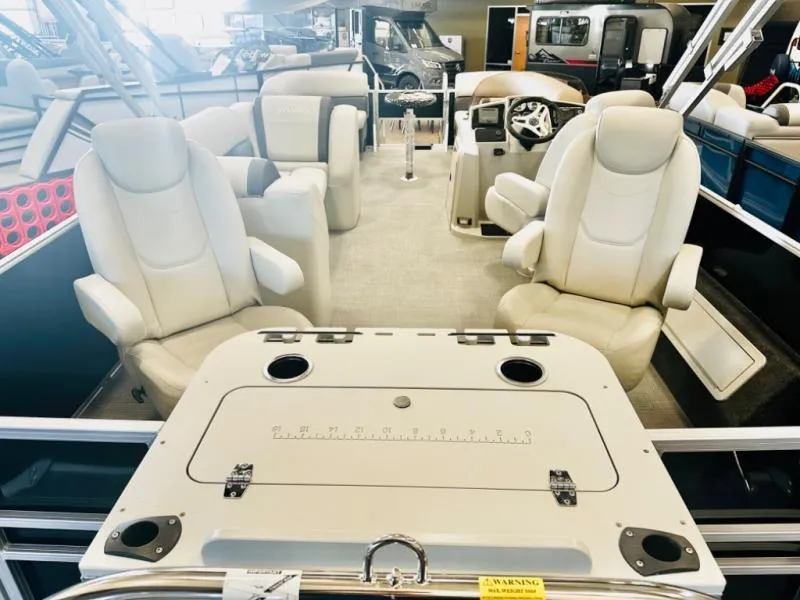 Slide: The Image of Mirage 8522 Party Fish 2025 - 14