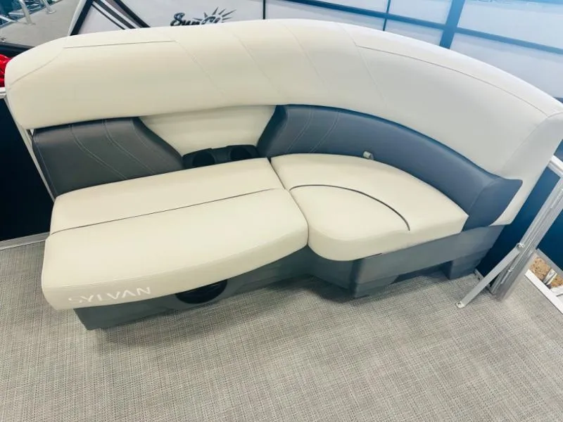 Slide: The Image of Mirage 8522 Party Fish 2025 - 6