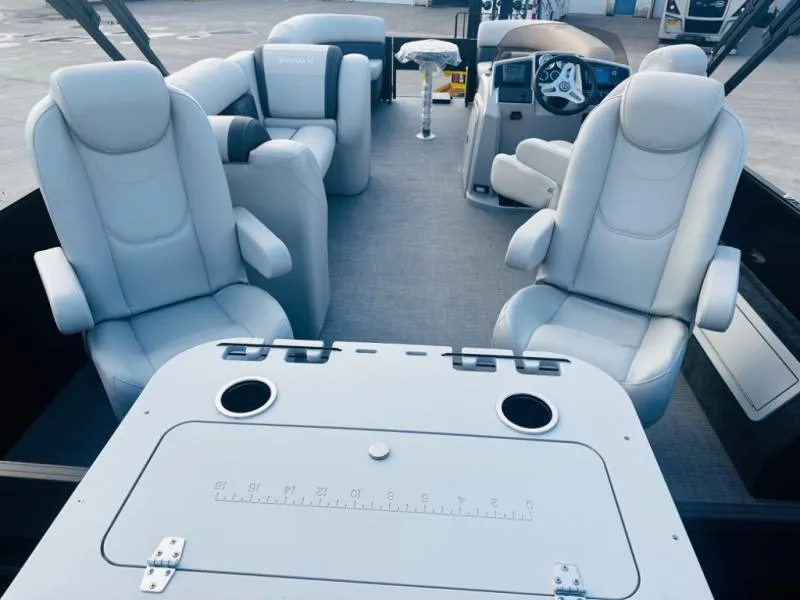 Slide: The Image of Mirage 8522 Party Fish 2025 - 12