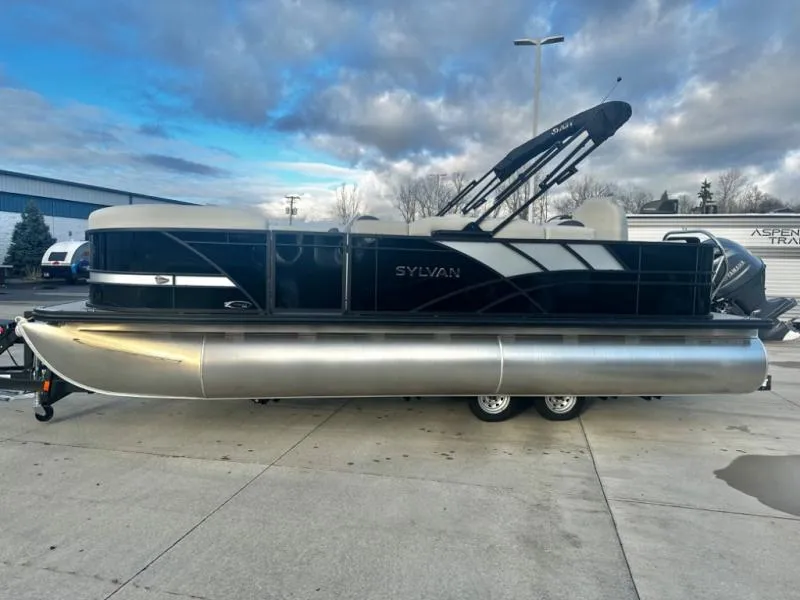 Slide: The Image of Mirage 8522 Party Fish 2025 - 5